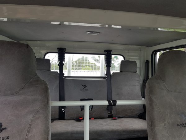 <strong>Isuzu</strong> Crew Cab 4×4 Truck – 6 seater