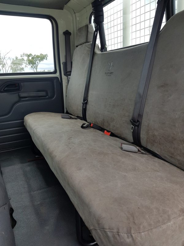 <strong>Isuzu</strong> Crew Cab 4×4 Truck – 6 seater