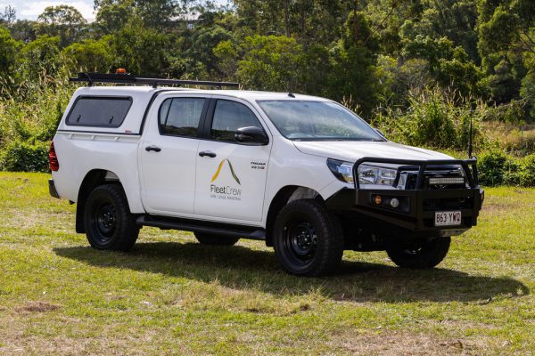 Toyota-Hilux-Dual-Cab-SR-4wd-with-Canopy-5-Seater-Civil-Spec