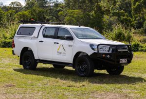 Toyota-Hilux-Dual-Cab-SR-4wd-with-Canopy-5-Seater-Mine-Spec